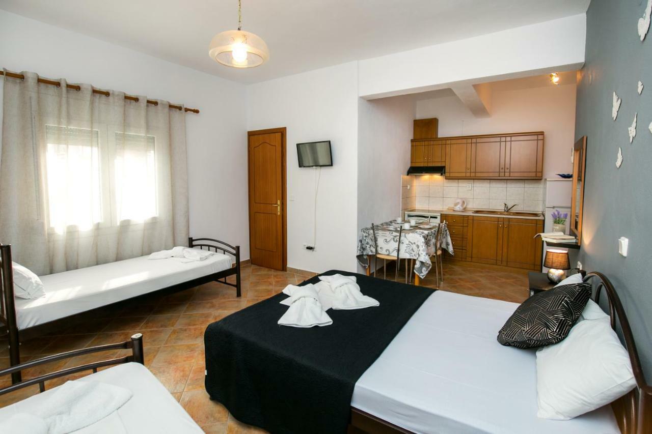 Studios Anastasios Potos Bagian luar foto